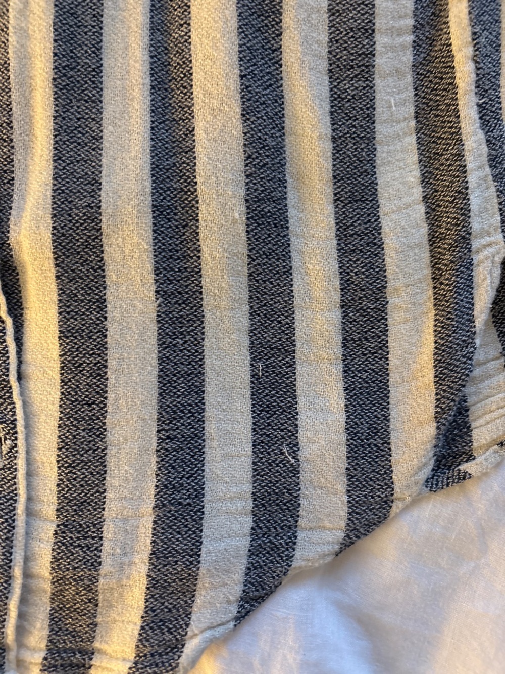 Contrast stripe button down - Picture 3 of 3